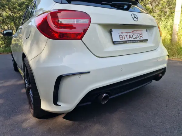 Mercedes-Benz A 180 d AMG Line 20