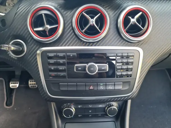 Mercedes-Benz A 180 d AMG Line 83