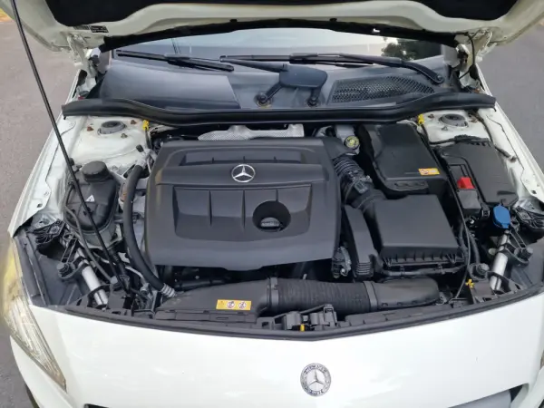 Mercedes-Benz A 180 d AMG Line 95