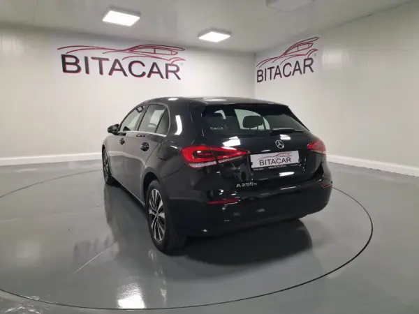 Mercedes-Benz A 250 E STYLE PLUS Hibrido Plug-In 23