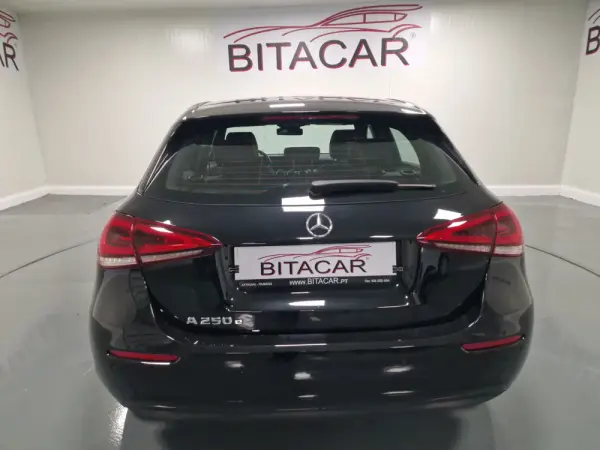 Mercedes-Benz A 250 E STYLE PLUS Hibrido Plug-In 42