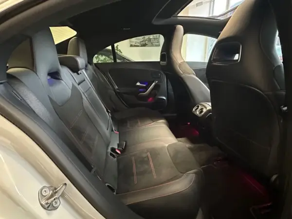 Mercedes-Benz CLA 220 d AMG Line Aut. 12