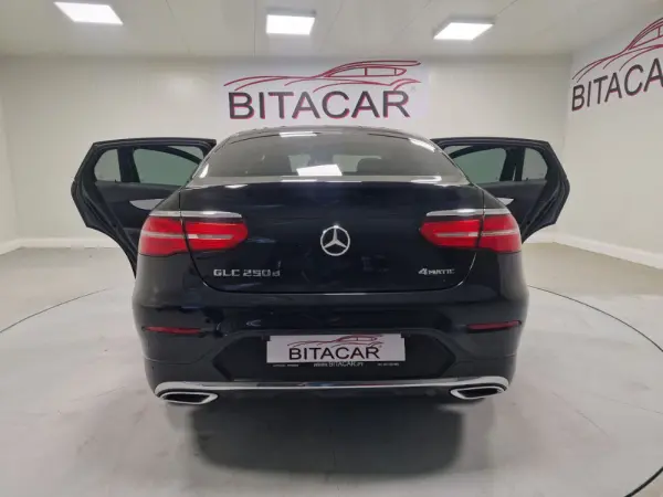 Mercedes-Benz GLC 250 COUPE AMG LINE 4-MATIC AUT. 34