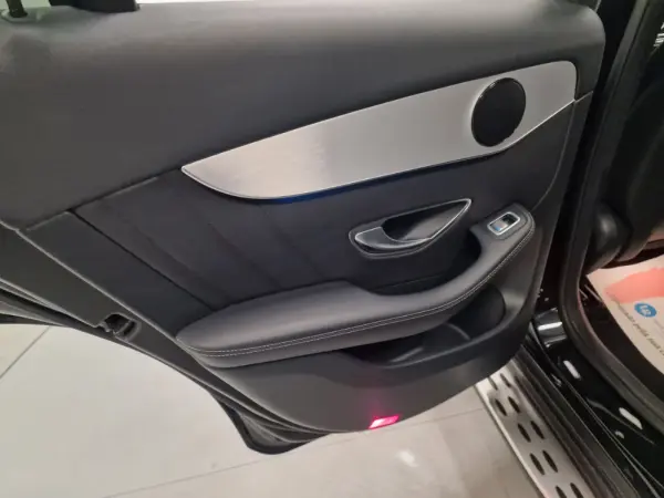 Mercedes-Benz GLC 250 COUPE AMG LINE 4-MATIC AUT. 41