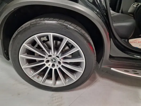 Mercedes-Benz GLC 250 COUPE AMG LINE 4-MATIC AUT. 51