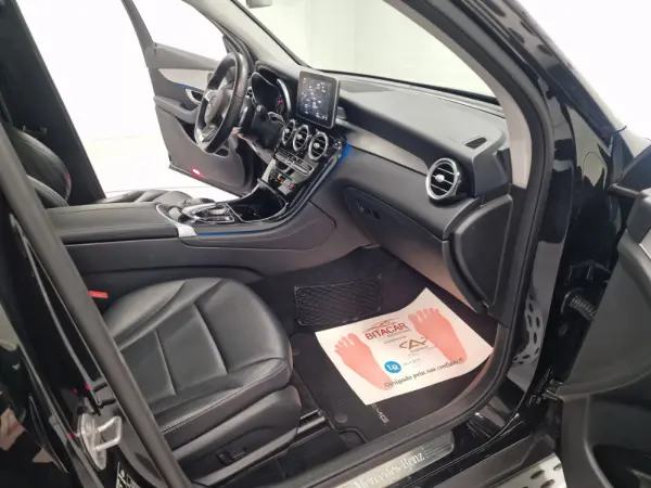 Mercedes-Benz GLC 250 COUPE AMG LINE 4-MATIC AUT. 62