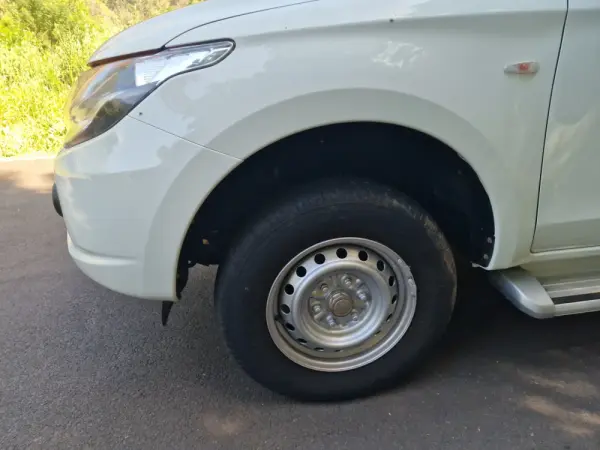 Mitsubishi L200 2.3 DI-D CD Invite 2WD 12