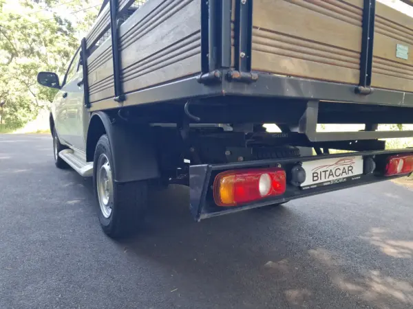 Mitsubishi L200 2.3 DI-D CD Invite 2WD 18