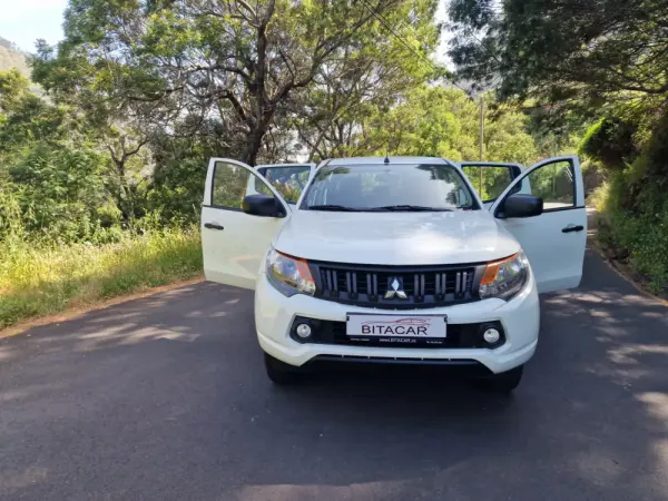 Mitsubishi L200 2.3 DI-D CD Invite 2WD 28