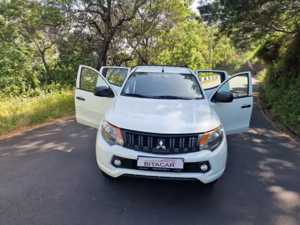 Mitsubishi L200 2.3 DI-D CD Invite 2WD 29