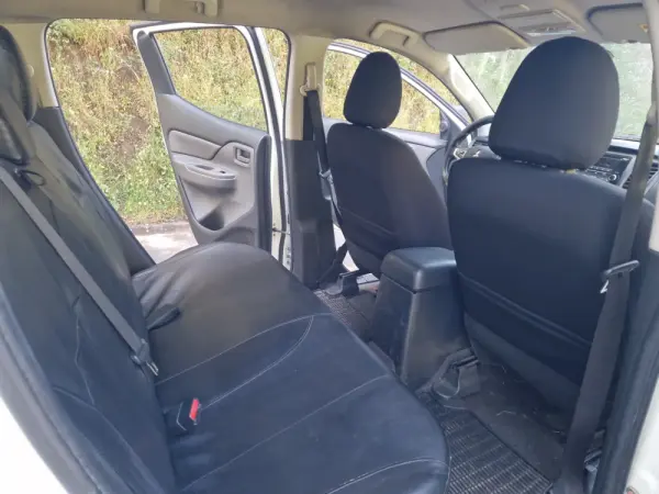 Mitsubishi L200 2.3 DI-D CD Invite 2WD 38