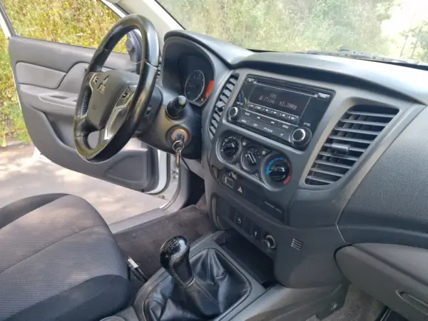 Mitsubishi L200 2.3 DI-D CD Invite 2WD 47