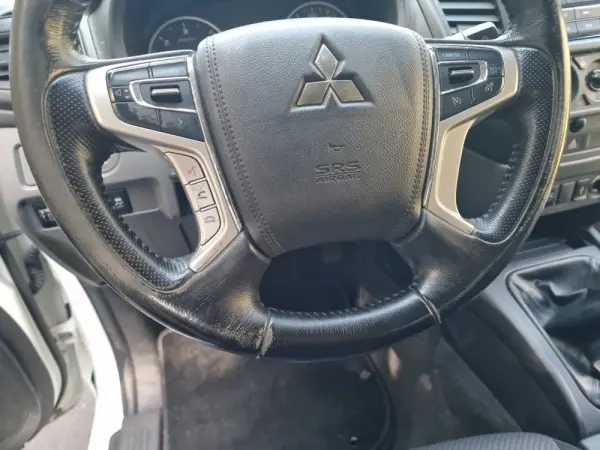 Mitsubishi L200 2.3 DI-D CD Invite 2WD 53