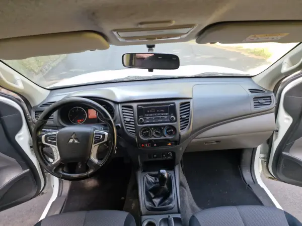 Mitsubishi L200 2.3 DI-D CD Invite 2WD 64