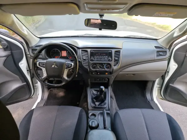 Mitsubishi L200 2.3 DI-D CD Invite 2WD 71