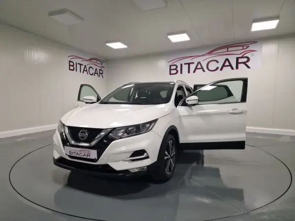 Nissan Qashqai 1.5 dCi N-Connecta 32