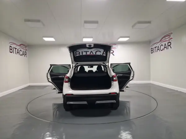 Nissan Qashqai 1.5 dCi N-Connecta 42