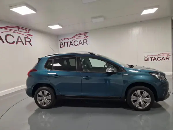 Peugeot 2008 1.2 PureTech Style 2