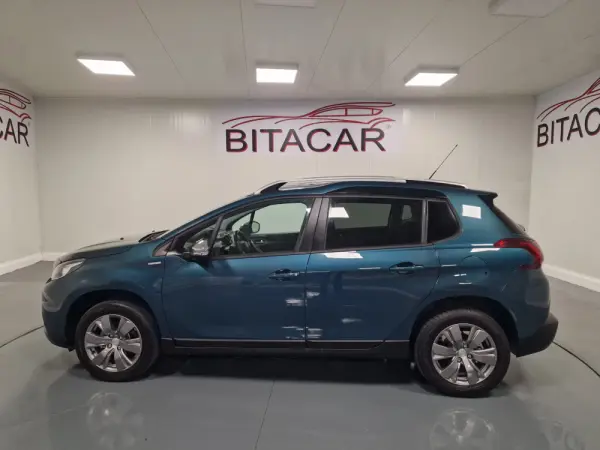 Peugeot 2008 1.2 PureTech Style 11