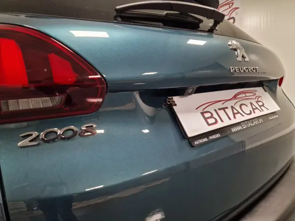 Peugeot 2008 1.2 PureTech Style 21