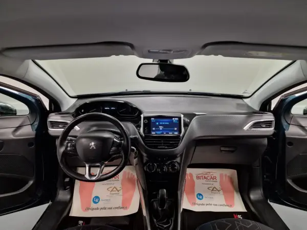 Peugeot 2008 1.2 PureTech Style 93