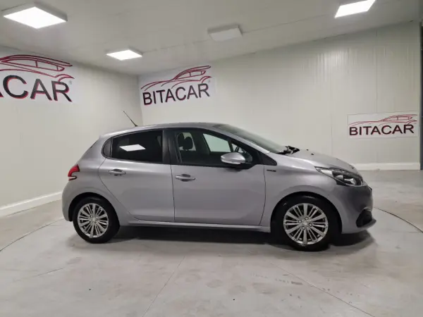 Peugeot 208 1.5 BLUEHDI 102CV SIGNATURE GPS CAM. TRASEIRA 2