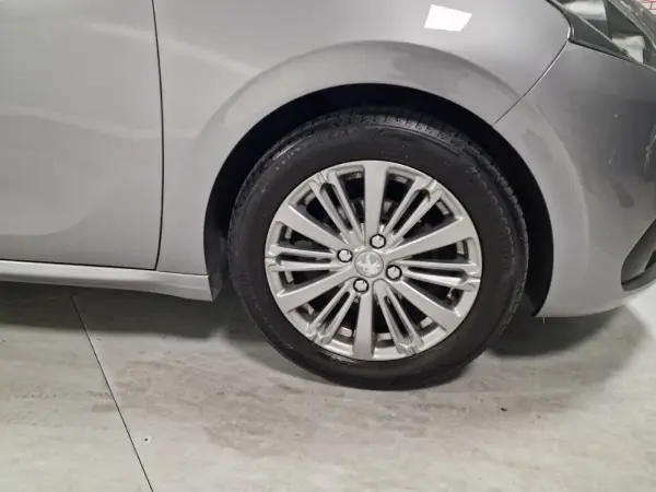 Peugeot 208 1.5 BLUEHDI 102CV SIGNATURE GPS CAM. TRASEIRA 4