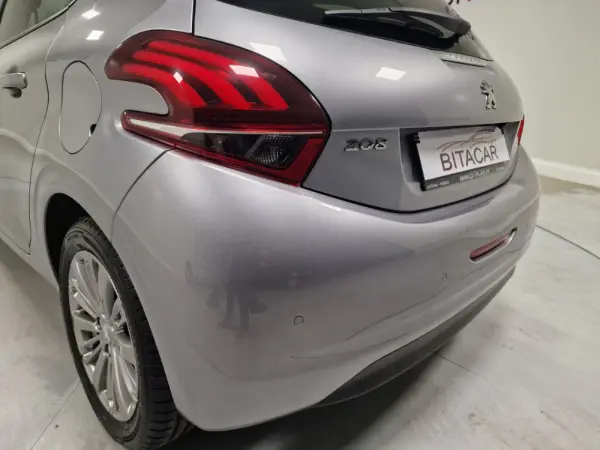 Peugeot 208 1.5 BLUEHDI 102CV SIGNATURE GPS CAM. TRASEIRA 18
