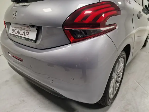 Peugeot 208 1.5 BLUEHDI 102CV SIGNATURE GPS CAM. TRASEIRA 29