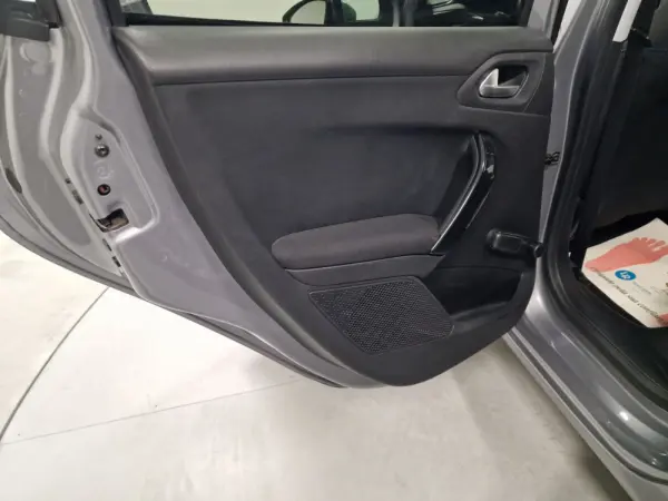 Peugeot 208 1.5 BLUEHDI 102CV SIGNATURE GPS CAM. TRASEIRA 40