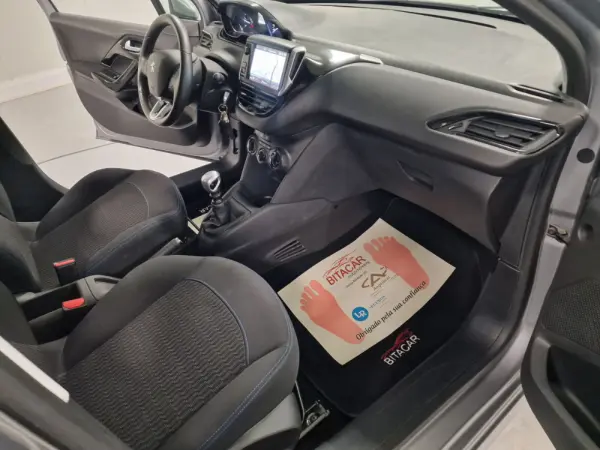 Peugeot 208 1.5 BLUEHDI 102CV SIGNATURE GPS CAM. TRASEIRA 54