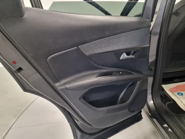 Peugeot 3008 1.5 BlueHDi GT Line J19 45