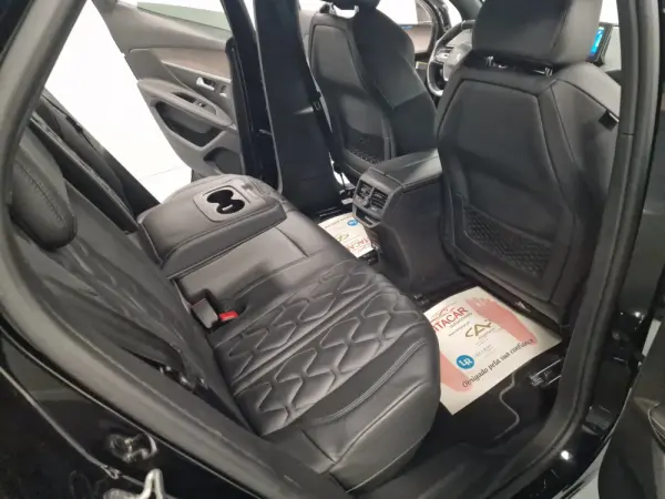 Peugeot 3008 1.6 Hybrid4 GT Line e-EAT8 68