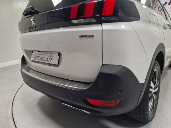 Peugeot 5008 1.66 BLUEHDI 120CV GTLINE TETO DE ABRIR 31