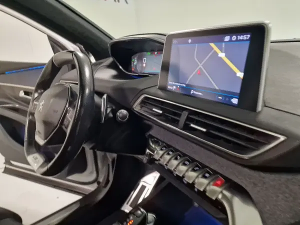 Peugeot 5008 1.66 BLUEHDI 120CV GTLINE TETO DE ABRIR 76