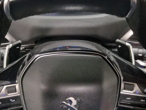 Peugeot 5008 1.66 BLUEHDI 120CV GTLINE TETO DE ABRIR 89