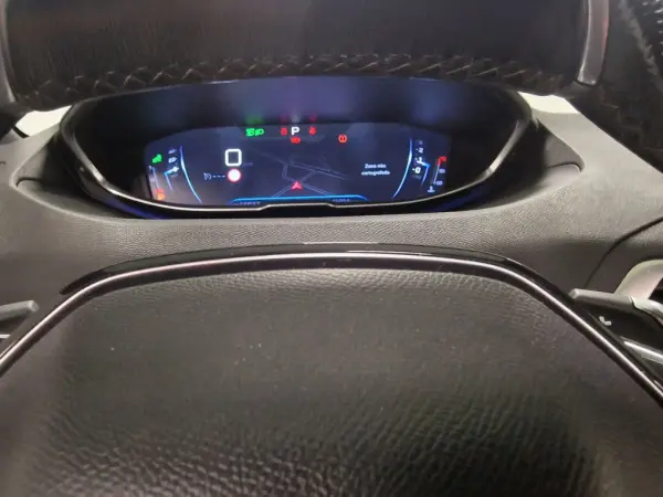 Peugeot 5008 1.66 BLUEHDI 120CV GTLINE TETO DE ABRIR 92