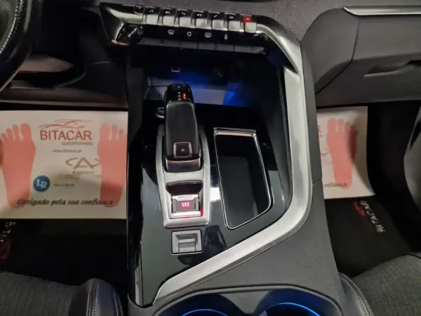 Peugeot 5008 1.66 BLUEHDI 120CV GTLINE TETO DE ABRIR 106