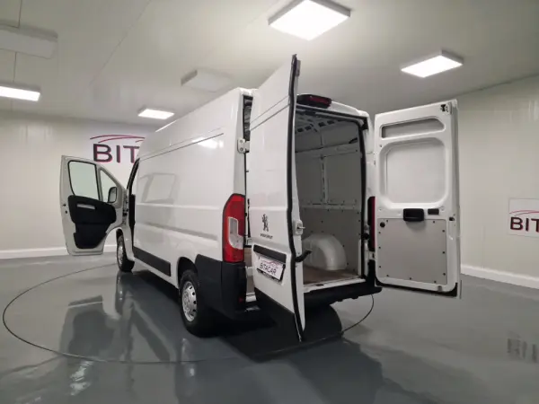 Peugeot Boxer 2.2 BlueHDi 335 L2H2 Pro GPS CAM. TRASEIRA IVA DEDUTIVEL 13