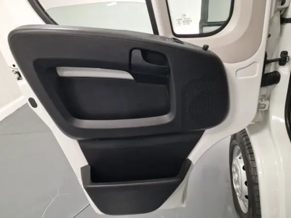 Peugeot Boxer 2.2 BlueHDi 335 L2H2 Pro GPS CAM. TRASEIRA IVA DEDUTIVEL 36