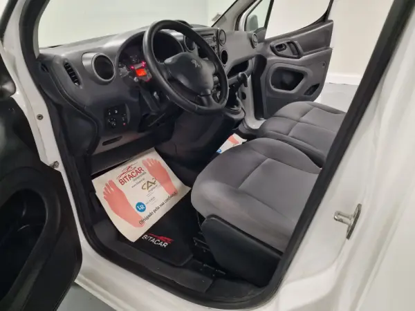 Peugeot Partner 1.6 HDI IVA DEDUTIVEL 47