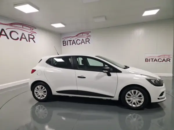 Renault Clio SOCIETE 1.5 DCI ZEN IVA DEDUTÍVEL 3