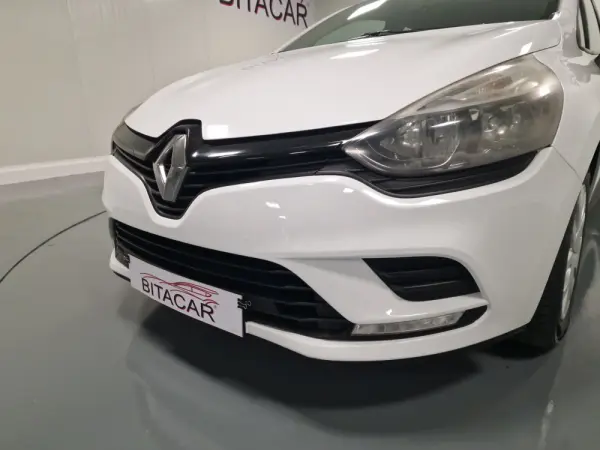 Renault Clio SOCIETE 1.5 DCI ZEN IVA DEDUTÍVEL 9