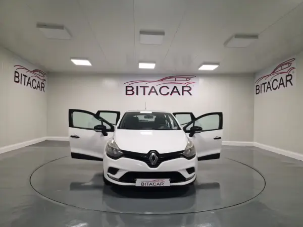 Renault Clio SOCIETE 1.5 DCI ZEN IVA DEDUTÍVEL 27