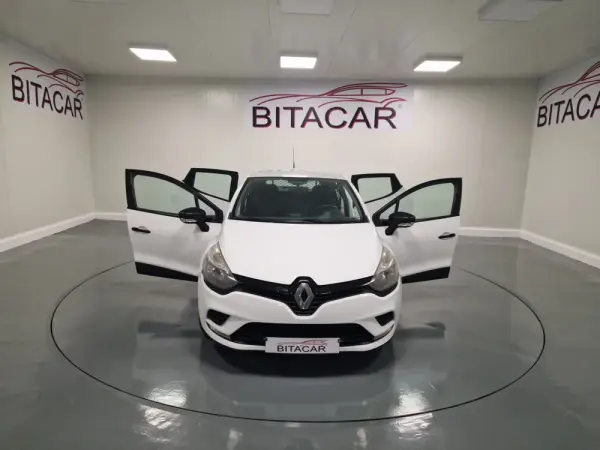 Renault Clio SOCIETE 1.5 DCI ZEN IVA DEDUTÍVEL 28