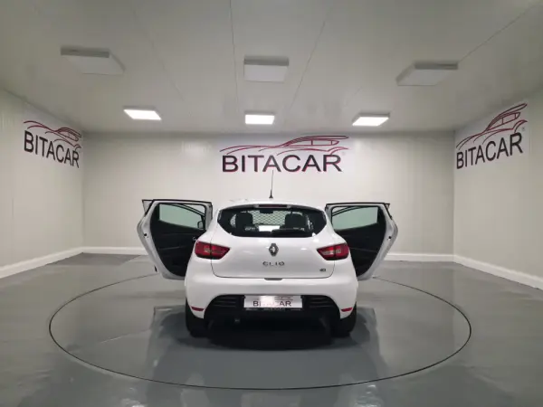 Renault Clio SOCIETE 1.5 DCI ZEN IVA DEDUTÍVEL 33