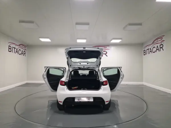 Renault Clio SOCIETE 1.5 DCI ZEN IVA DEDUTÍVEL 37