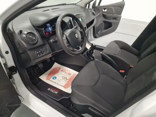 Renault Clio SOCIETE 1.5 DCI ZEN IVA DEDUTÍVEL 60