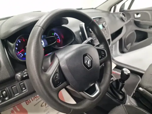 Renault Clio SOCIETE 1.5 DCI ZEN IVA DEDUTÍVEL 71