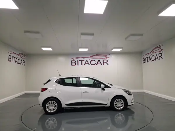 Renault Clio SOCIETE ZEN 1.5 DCI 90CV GPS IVA DEDUTIVEL 21